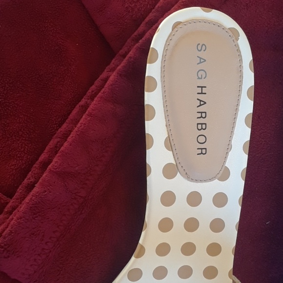 Sag Harbor slip on Sandals - Picture 4 of 4